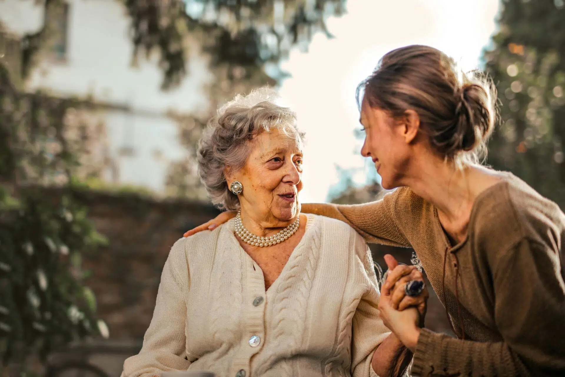 Happy old patients - iscript.care
